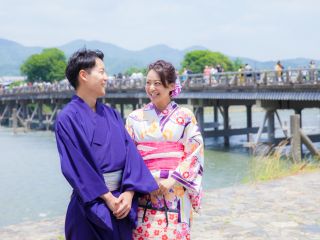 カップル浴衣レンタル 女性ヘアセット付 浴衣新作浴衣でおふたり合わせてなんと 5 500 毎年大人気のカップルプランが今年も登場 翌日返却無料 寺町美人 じゃらん遊び体験