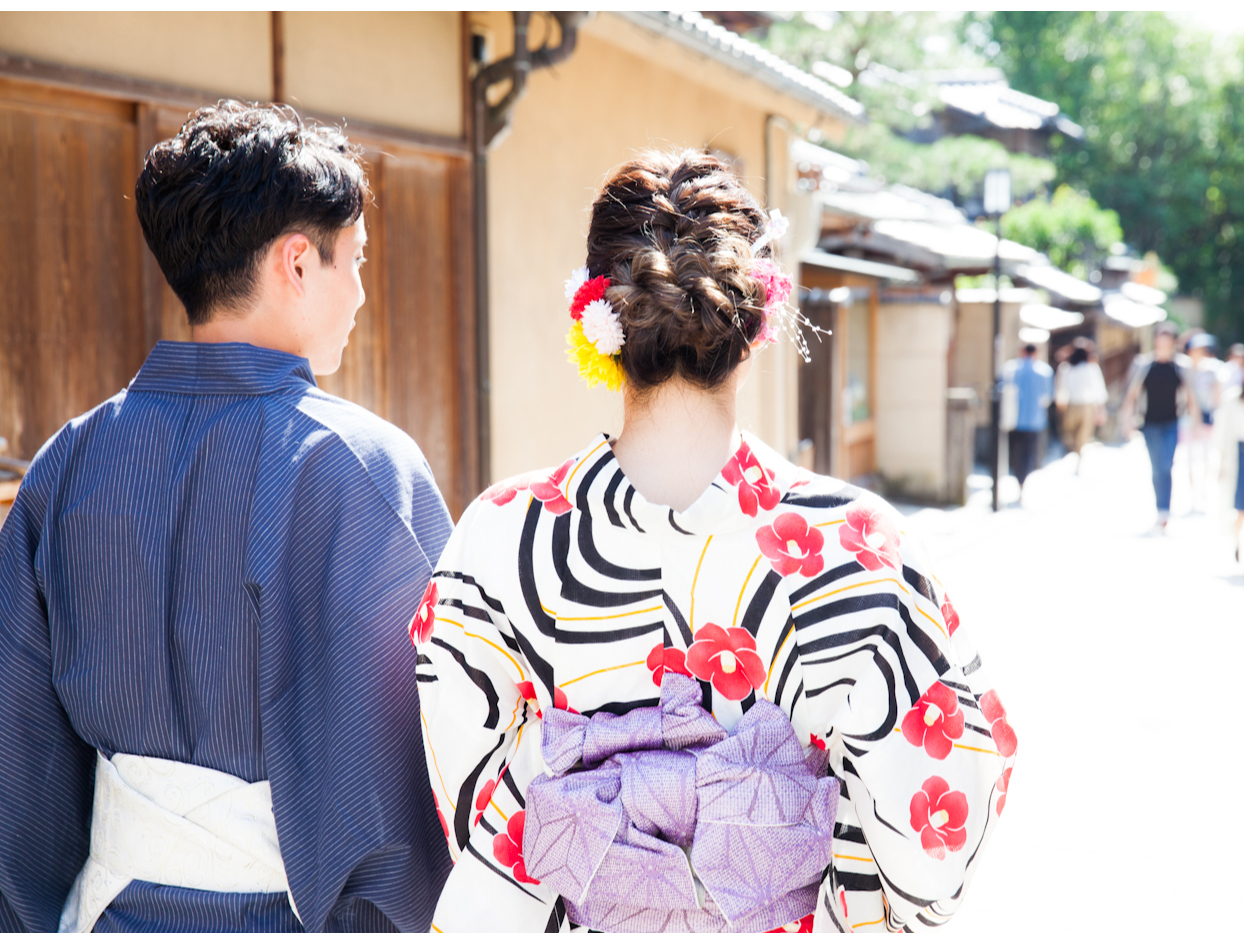 6 1 浴衣 全て込み カップル浴衣レンタル 女性ヘアセット付 新作浴衣でおふたり合わせてなんと 5 500 毎年大人気のカップルプランが今年も登場 翌日返却無料 レンタル着物 着付け 寺町美人 じゃらん遊び体験