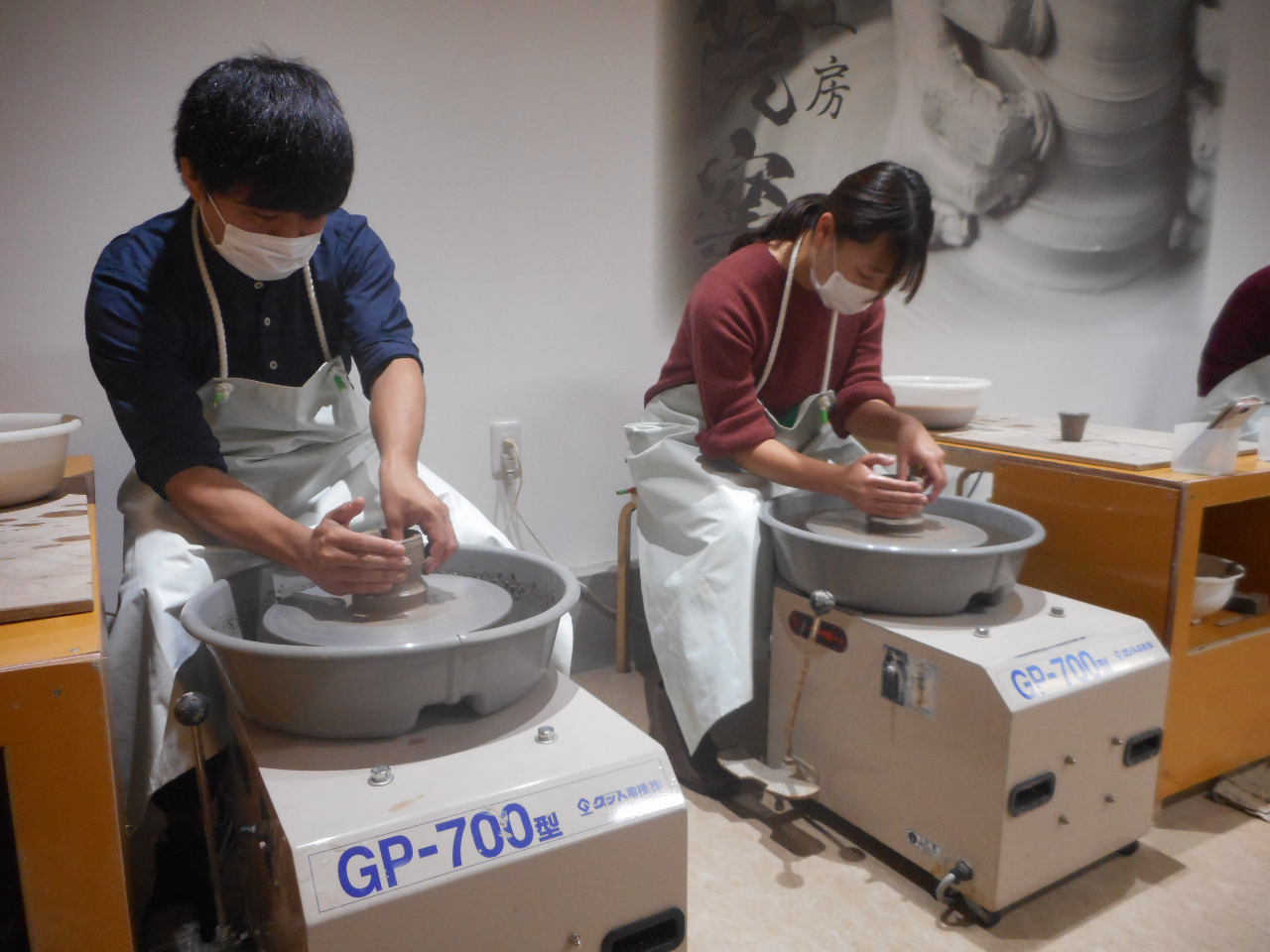 쓩ɓX̃X^btʐ^ȂǂB܂