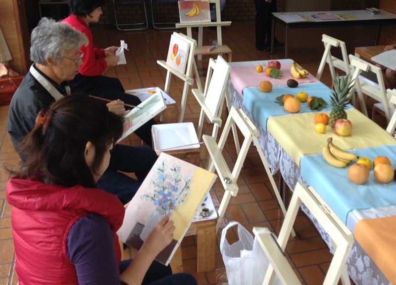 `[t́AԂʕȂǂpӂĂ܂BDȃ`[tIŁAؒYŌ`ƂAF̂RFiԁAAj̖Ggĕ`Ă܂B