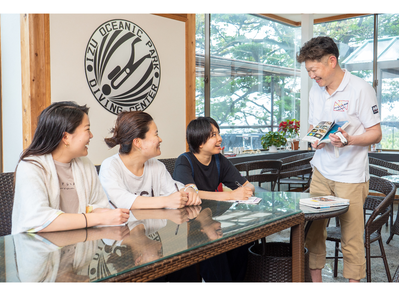 SCXgN^[̔fő̌_CrO̓eAI[vEH[^[_Co[R[ẌꕔɃNWbg邱Ƃł܂B