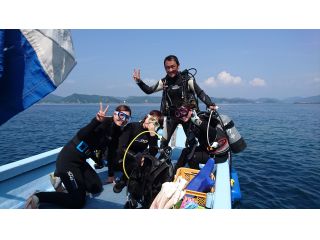 友達やグループで楽しく体験ダイビング(^^♪経験豊富なプロダイバーがご案内します♪