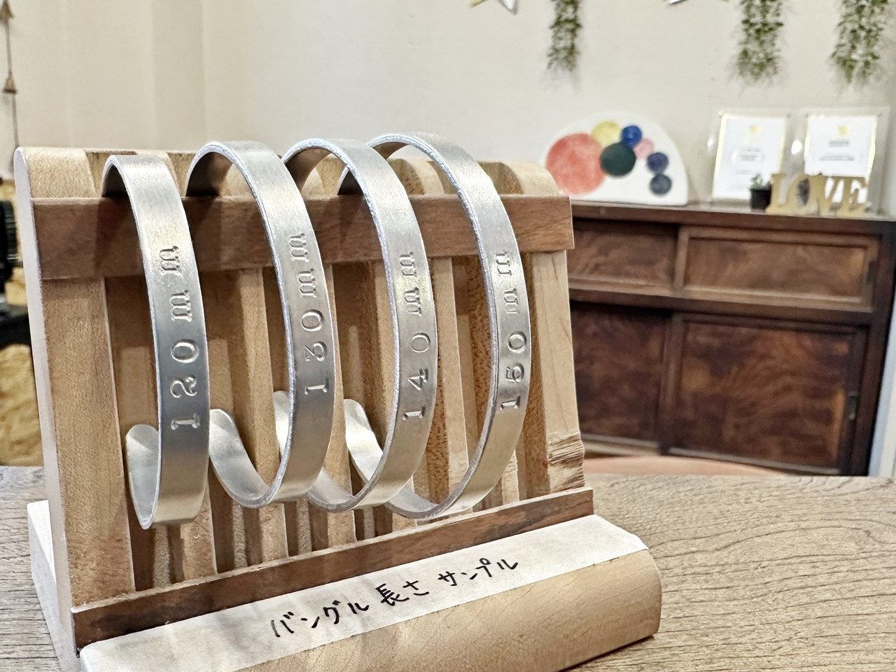 oÕTCY̓TvA̒𑪂Ȃ猈߂邱Ƃo܂B