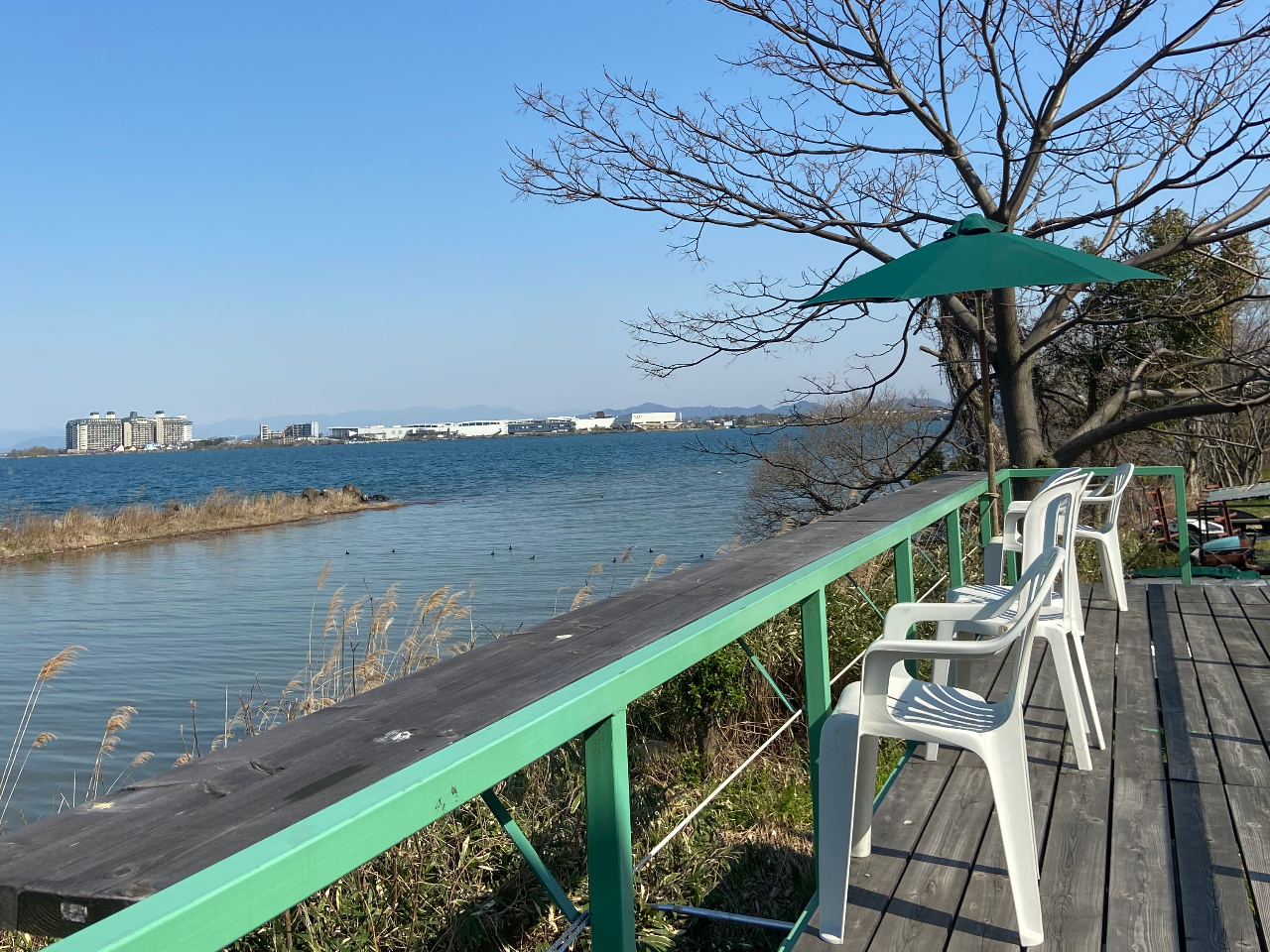 カップル向け 10時 15時ならいつでもご来場ok 手漕ぎボートで琵琶湖デート 昭和レトロを楽しむ マリーナクラブ リブレ じゃらん遊び体験