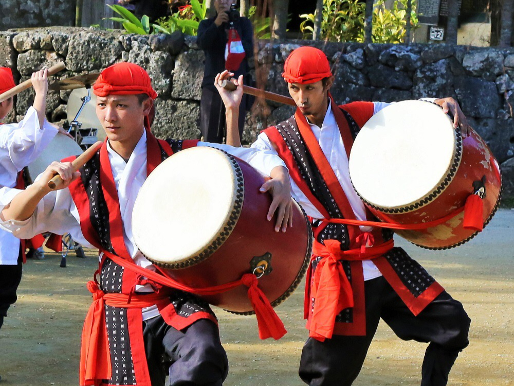 ����̖����|�\�u�G�C�T�[�v�̃V���[��1��4��I�J�V���������^����ŊJ�Â��܂������J�Î��ԁ��@10:00 �A12:00 �B14:00 �C16:00