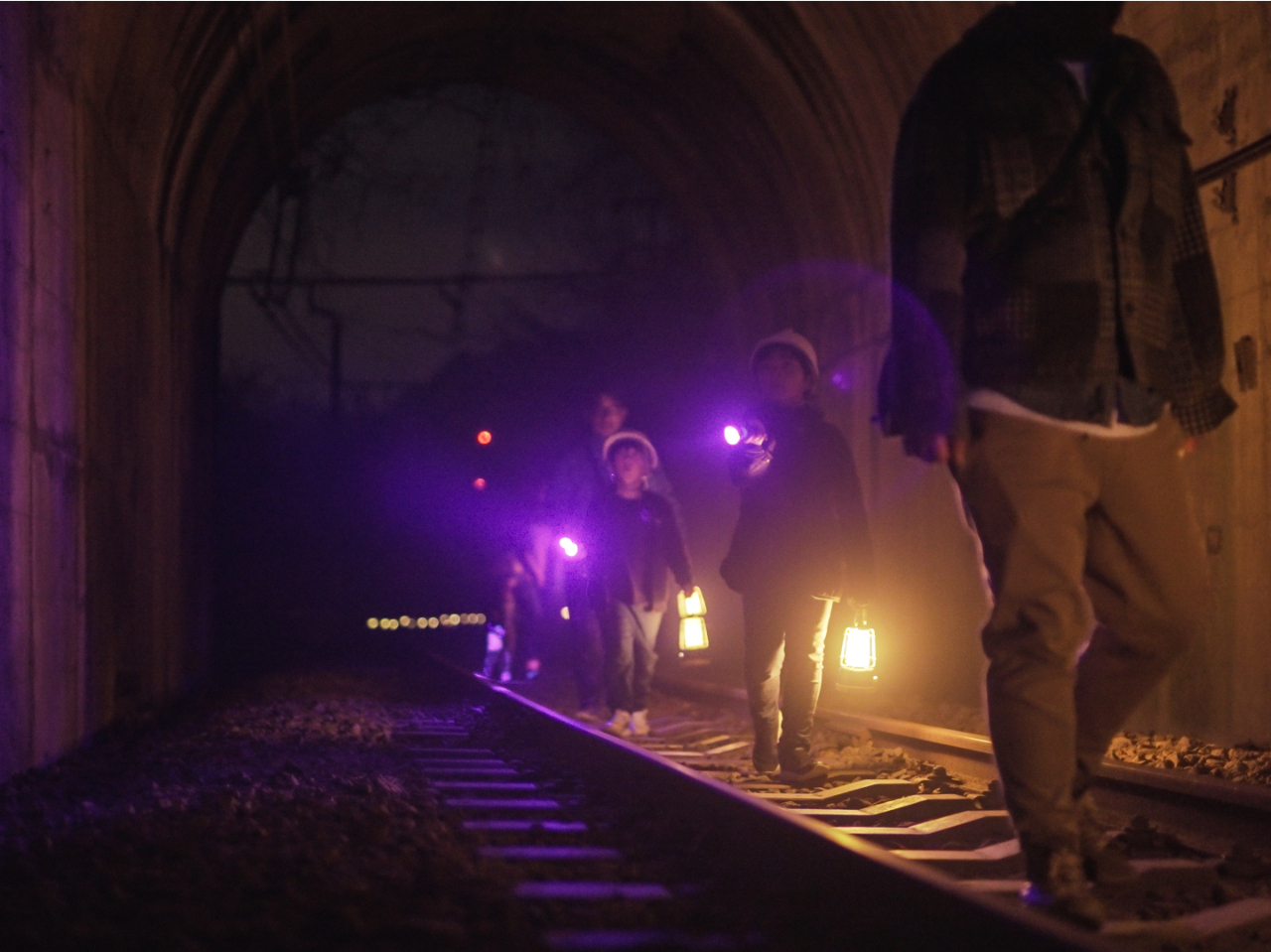 12�Έȉ��̂��q�l�̓w�����b�g���p�����肢���܂��B�i�w�����b�g�͖����ő݂��o���������܂��j