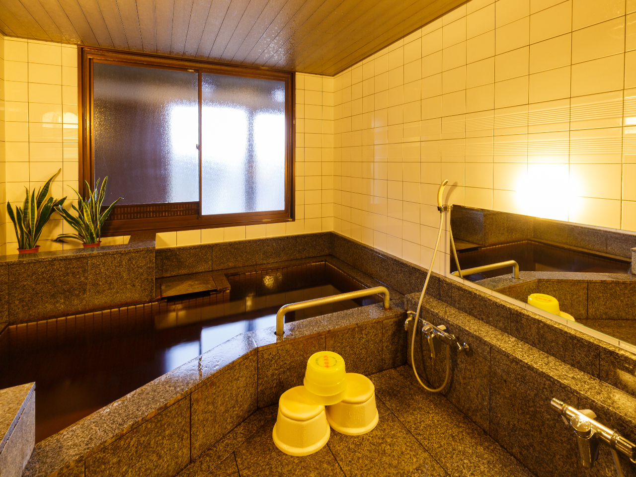 併設の家族風呂(貸切風呂)もすべて温泉です