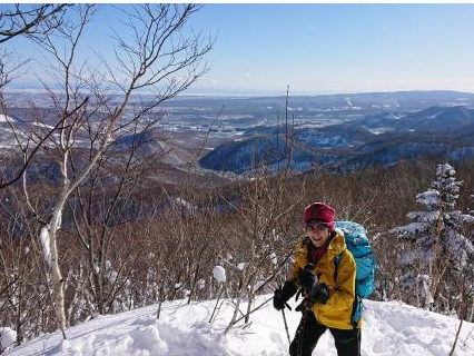 札幌近郊でスノーシュー雪山登山 【レンタル装備完備】