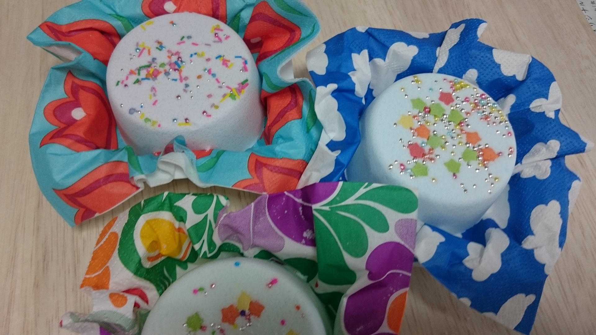 傫ȃoX{͎s̕iƔׂĂFȂ炢̖Ao܂B