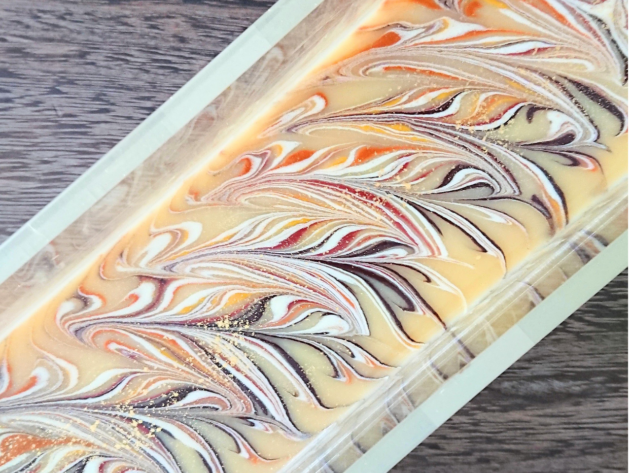 羽根模様は人気のあるデザインです