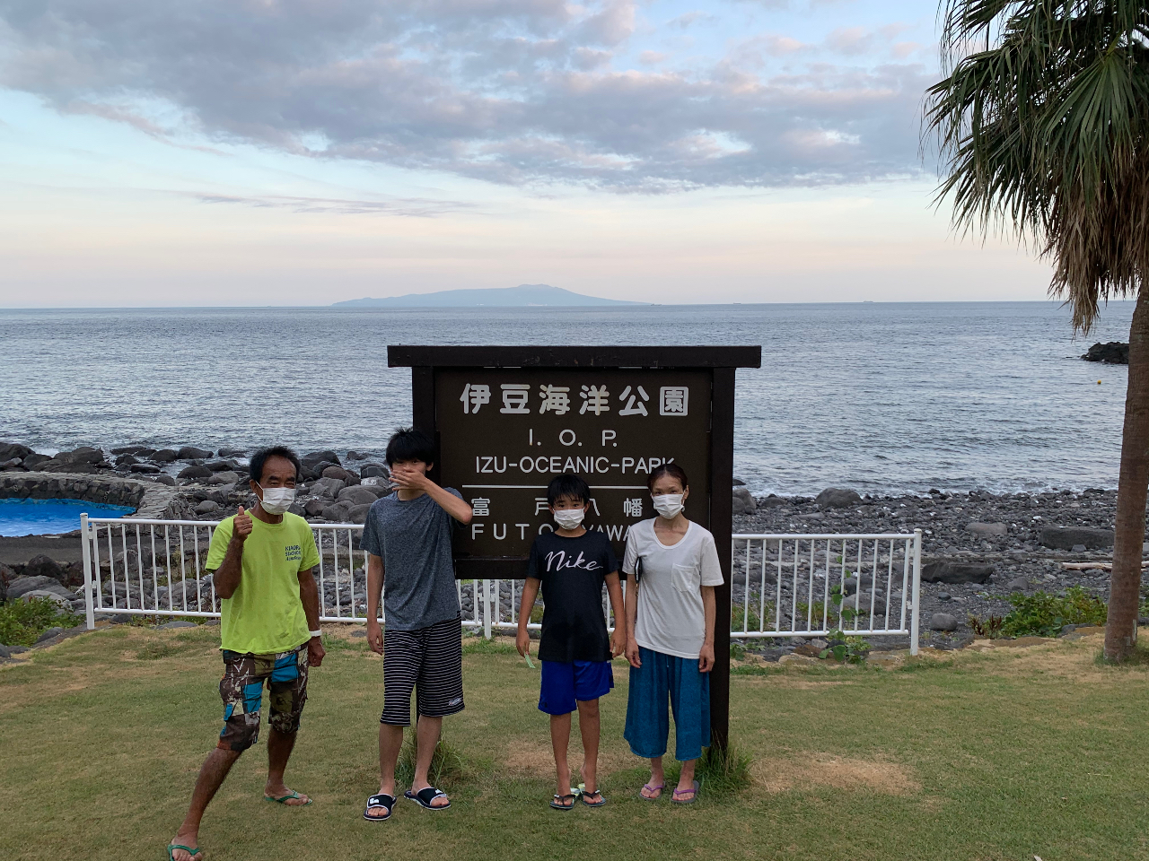 ɓ̃bJAIOPɓCmACAQ̐ݔ́AbNXă_CrOł܂