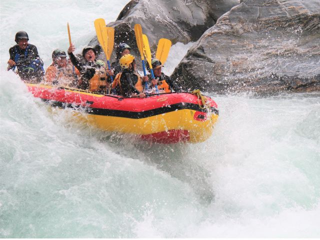 しっかりボートをつかんで一気にどっかーん!!