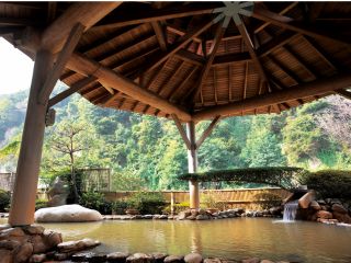 流泉の湯 露天風呂