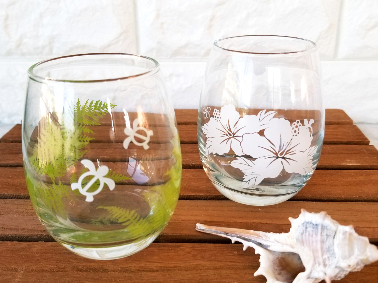 ■ハイビスカスのグラス