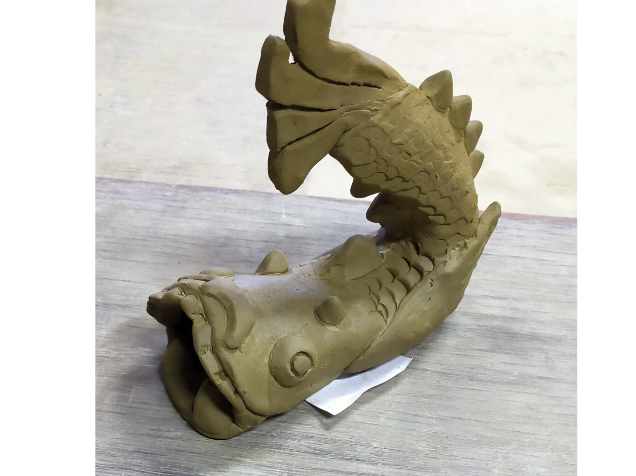 手ひねり作品「シャチホコ」です。かなり案を練ってきたようです。