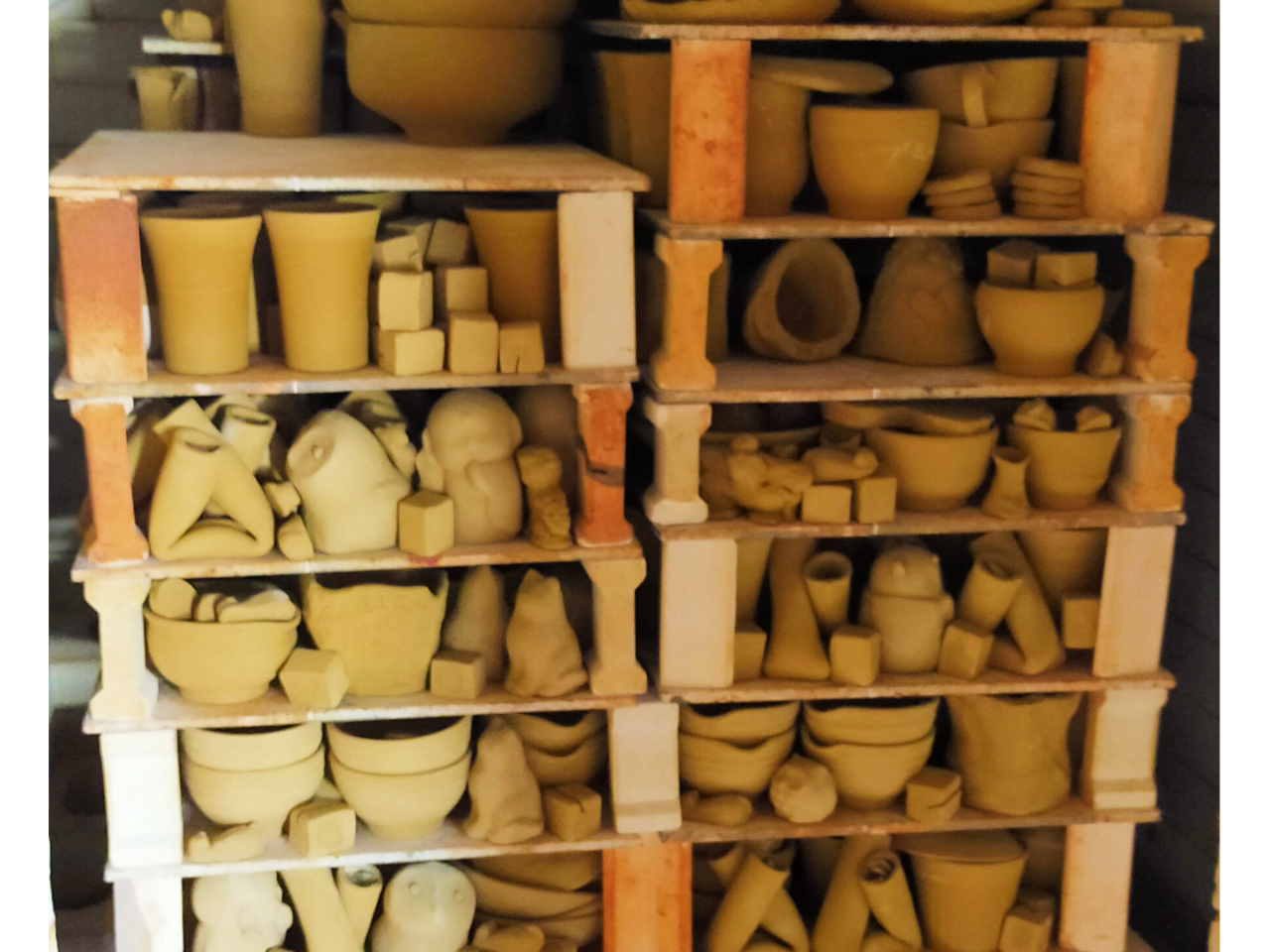 お客様の作品を窯で焼き上げます。