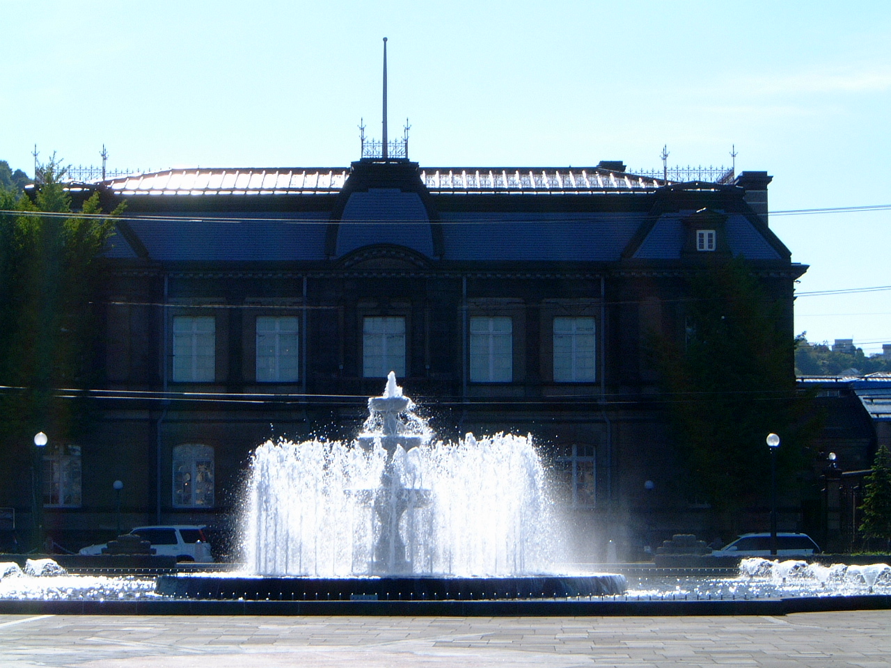 ���̏d�v�������@�����{�X�D������� ���M�x�X�ł��B�ǂ�����Ƃ����d���ȐΑ���̒��ɂ��D�������Y���ߐ����[���b�p�����l���̏��Α�2�K���ł��B