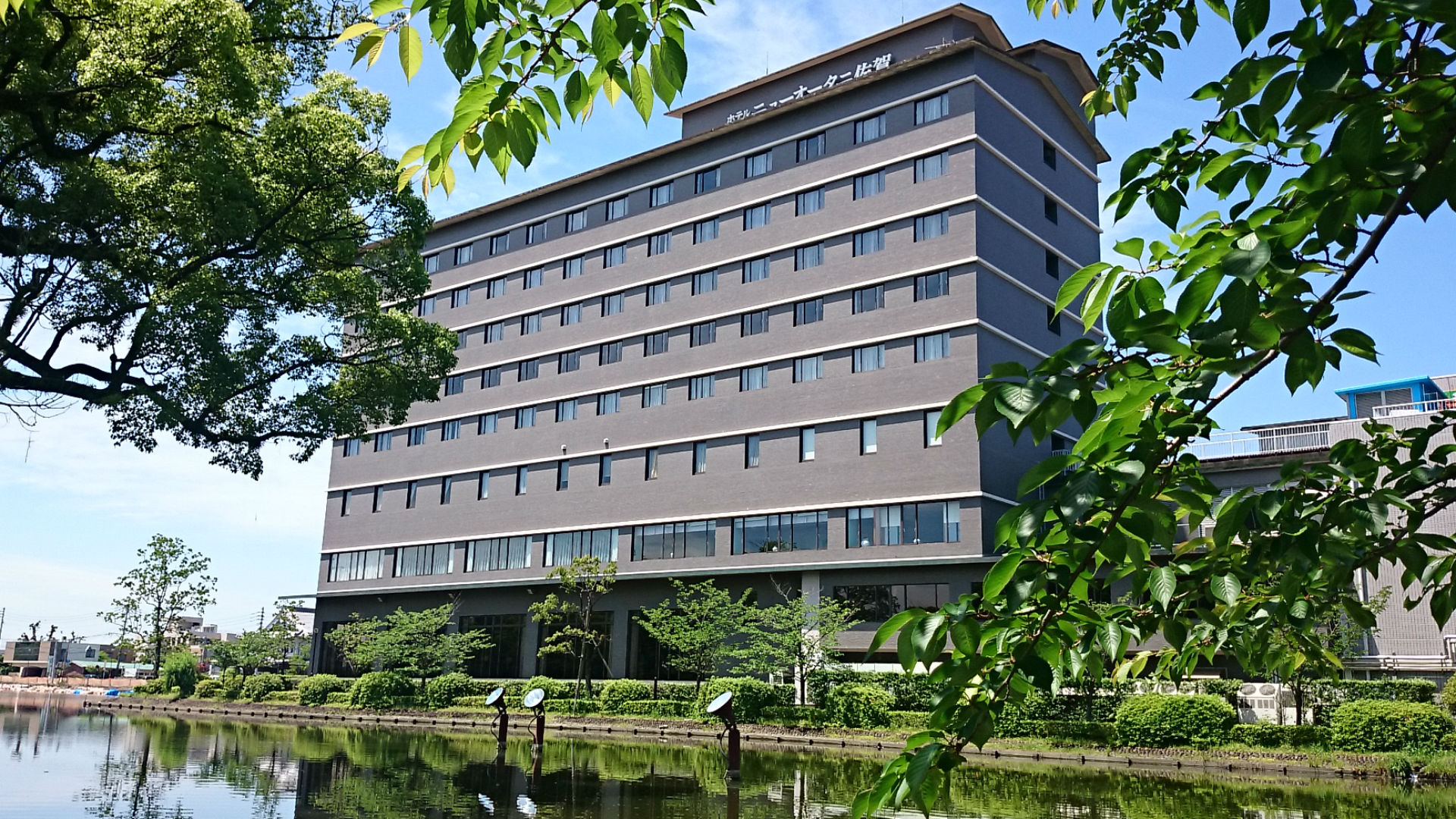 佐賀城のお濠に囲まれたホテルニューオータニ佐賀で素敵なひとときをお過ごしください