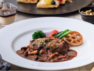 黒毛和牛と黒豚のハンバーグステーキ 漁師風ソース