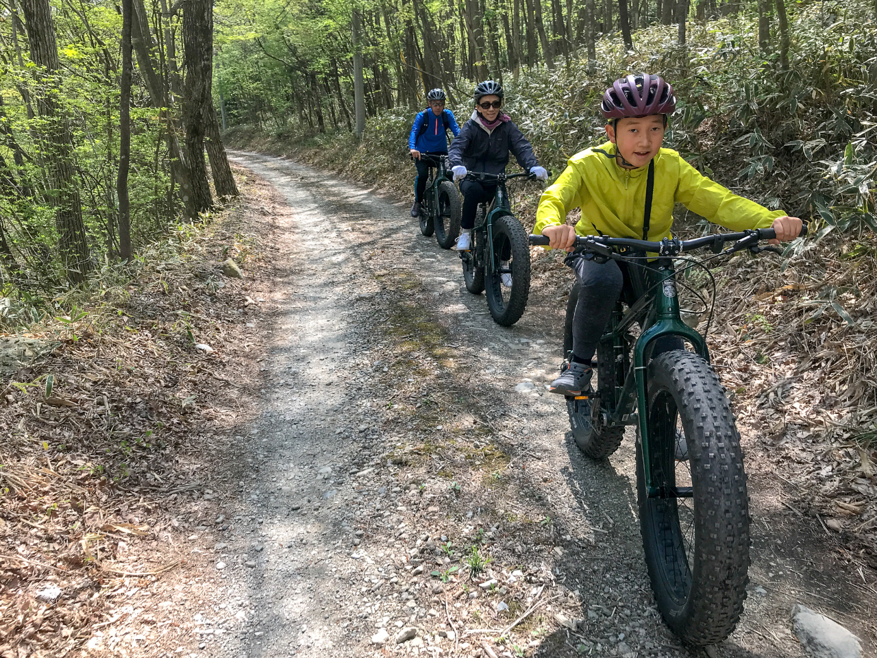 極太タイヤのファットバイクは、ふわふわな乗り心地!