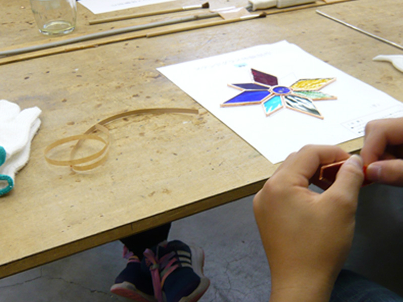 cׂɐFKX^ʂؒf͂ɓe[vƂĂ܂B