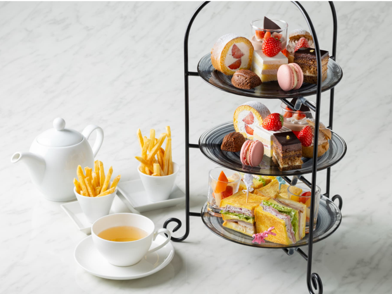 【苺×チョコレートアフタヌーンティーセット】