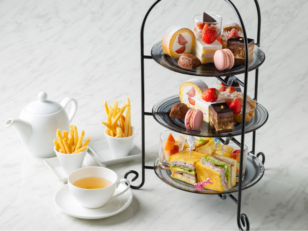 推し活プラン付【苺×チョコレートアフタヌーンティーセット】　