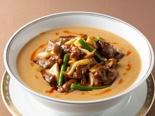 牛肉入りタンタンめん