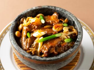 牛サガリ入り石焼チャーハン