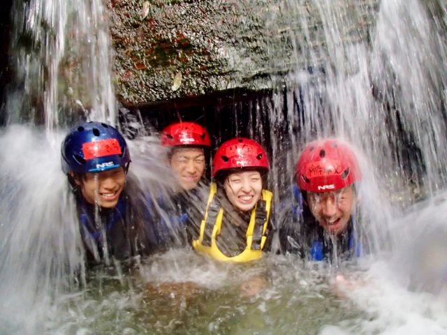 ODSS四国《ラフティング&シャワークライミング》:四国・祖谷渓シャワークライミング◆半日チャレンジコース《中学生以上のファミリーにもオススメ!》