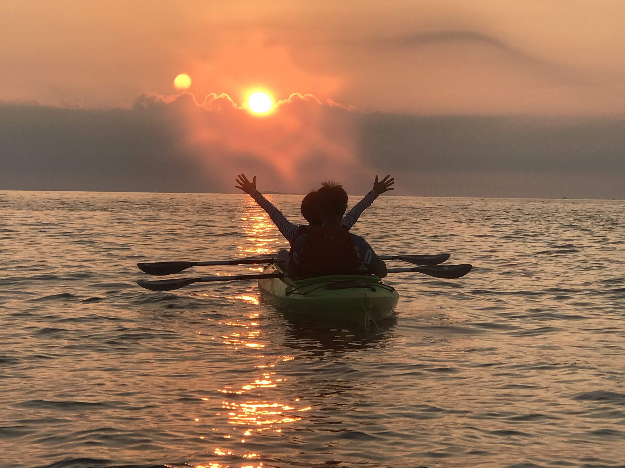 早起きは三文の得 二人だけの日の出を海の上で迎えることの贅沢を味わいます!