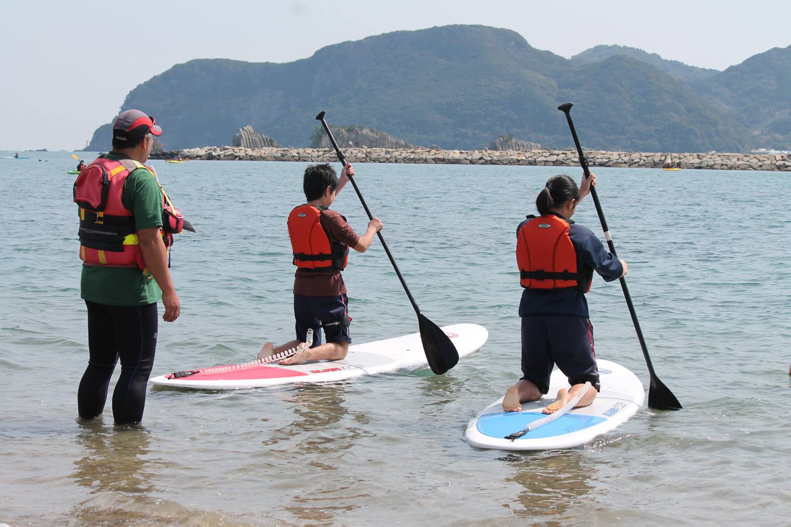 インストラクターの指導を受けて漕ぎ出します♪