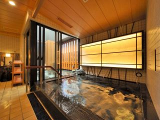 内湯・半露天風呂(女湯)