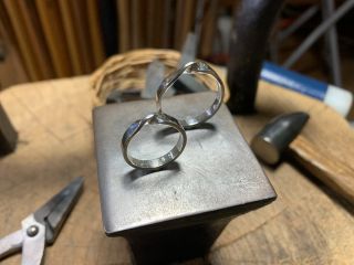 ペアリングで人気のメビウスリング