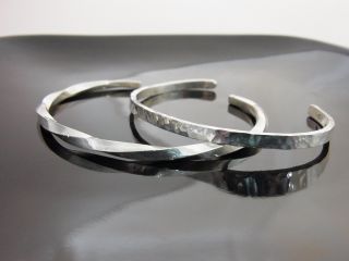 初めてでも作れる本格的シルバーアクセサリー バングル 自分にピッタリサイズのバングル を作りましょう イニシャルやメッセージ 模様などを入れれば まさしく世界にひとつだけのバングルの出来上がり 彫金工房 輝風 じゃらん遊び体験