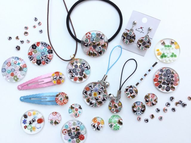 小さなガラスを溶かして模様を作ります。名古屋限定柄はどのコースでもお使いいただけます(*^-^*)