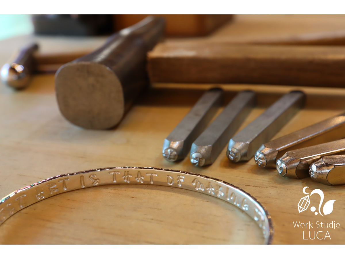 E\ƂD݂̃fUCɁ@Eň̃oOłB