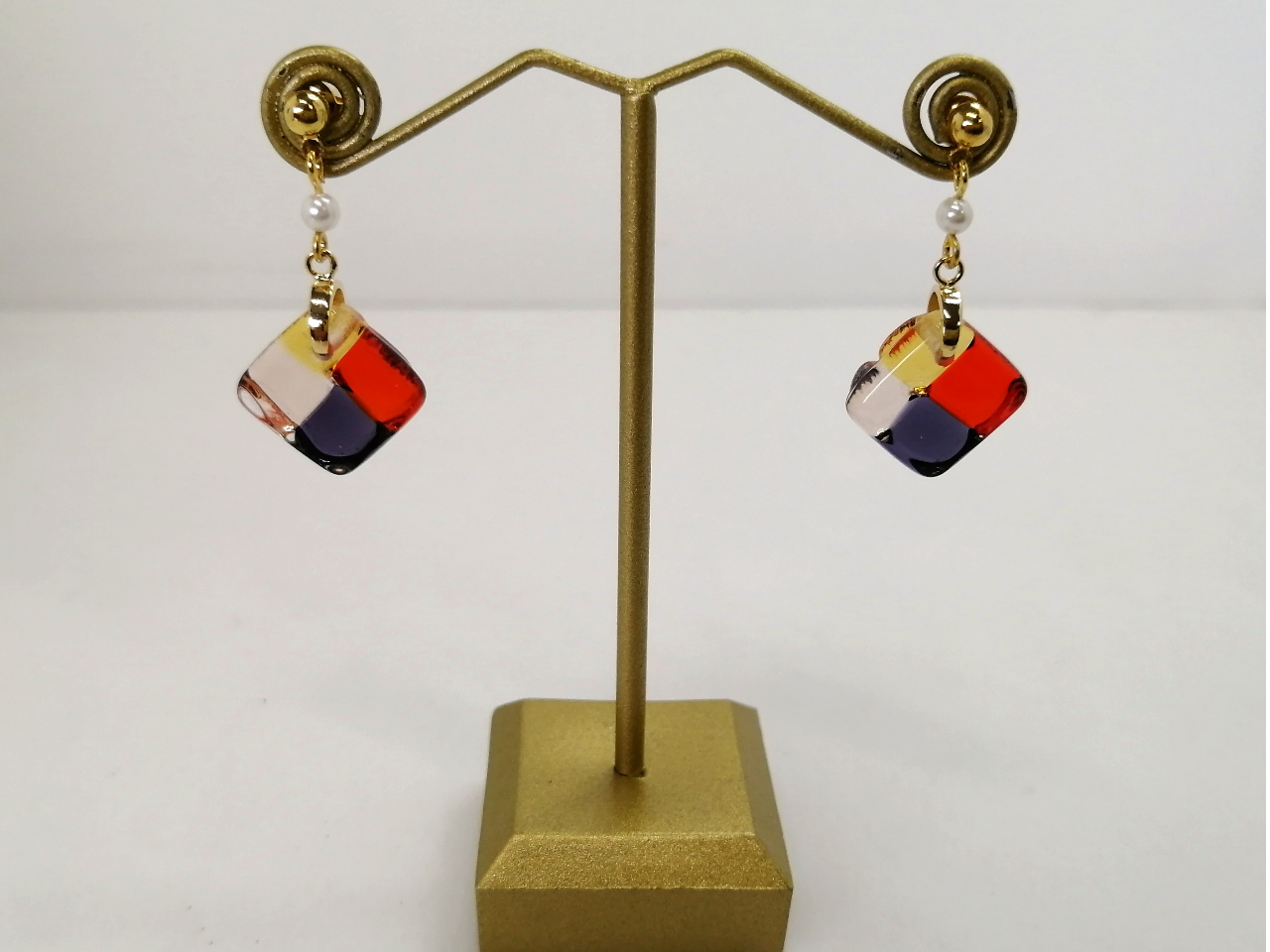 人気のモザイク模様、オレンジ&ヴァイオレット