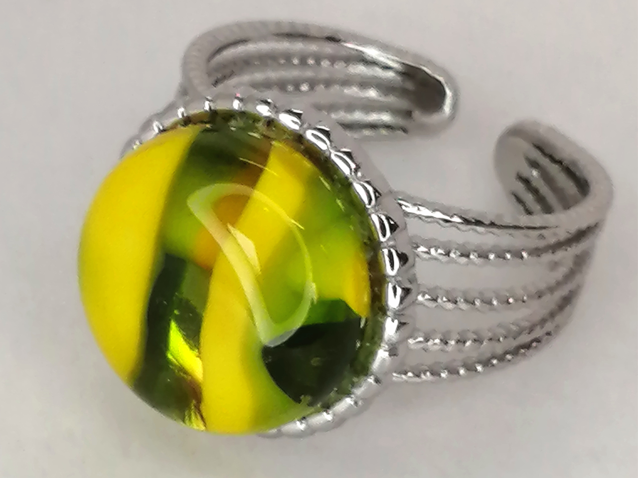 幸せのイエローグリーンリング