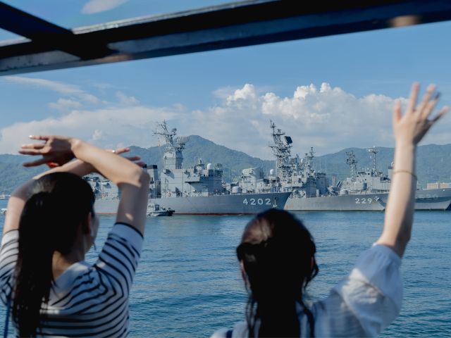 海上自衛隊呉基地の艦船を間近にご覧いただけます!