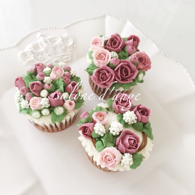 ローズカップケーキレッスン♪味、アレンジ、香りまで楽しめる★嬉しい少人数レッスン...