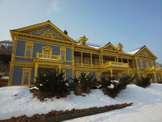 保存修理工事中の旧函館区公会堂(令和3年4月頃再開館予定)