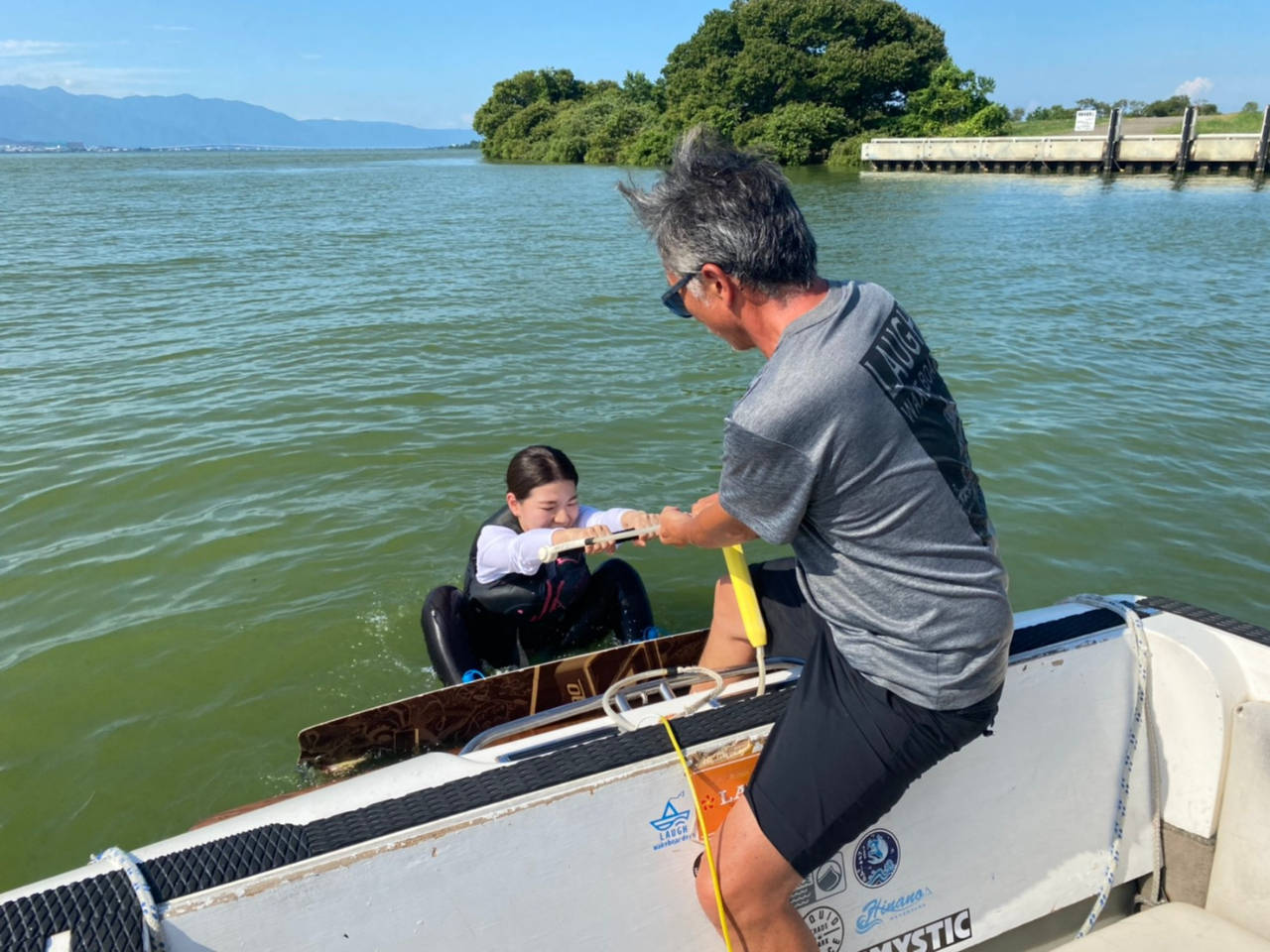 ポイントに移動してさらに水上で確認です。大体のイメージが沸いたところでいざ体験スタート!ドキドキハラハラ!数分後にはヤッター!!!です!(笑)