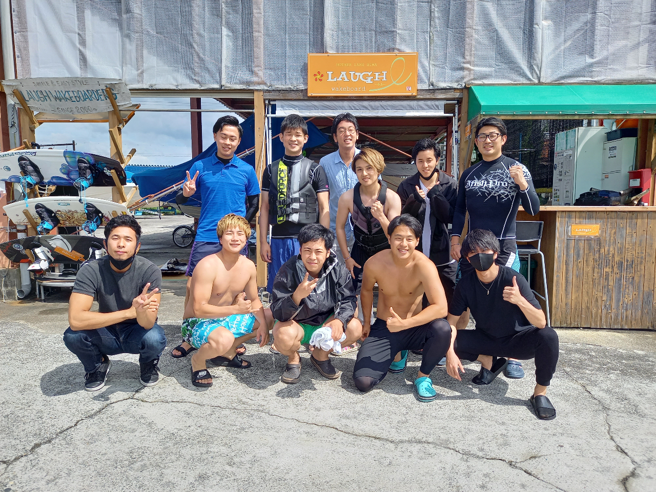 お一人様〜大人数まで対応可能です!最大7名が理想です。多くなったら数回に分けて出航いたします。待ってる方はバーベキューOK! (BBQ利用者のみプール使用可能)