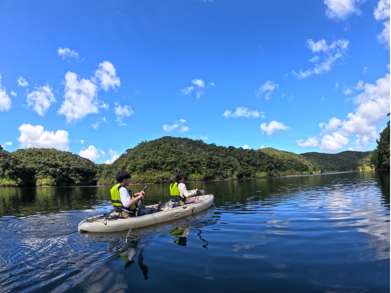 RɈ͂܂ꂽLΖʂJbNőýACƂ͈ꖡႤ̌łB