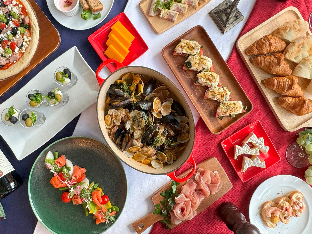 ���X�g�����{���h�[�̋G�߂̃����`�r���b�t�F�����y���݂��������܂��B�i�摜�̓C���[�W�ł��j