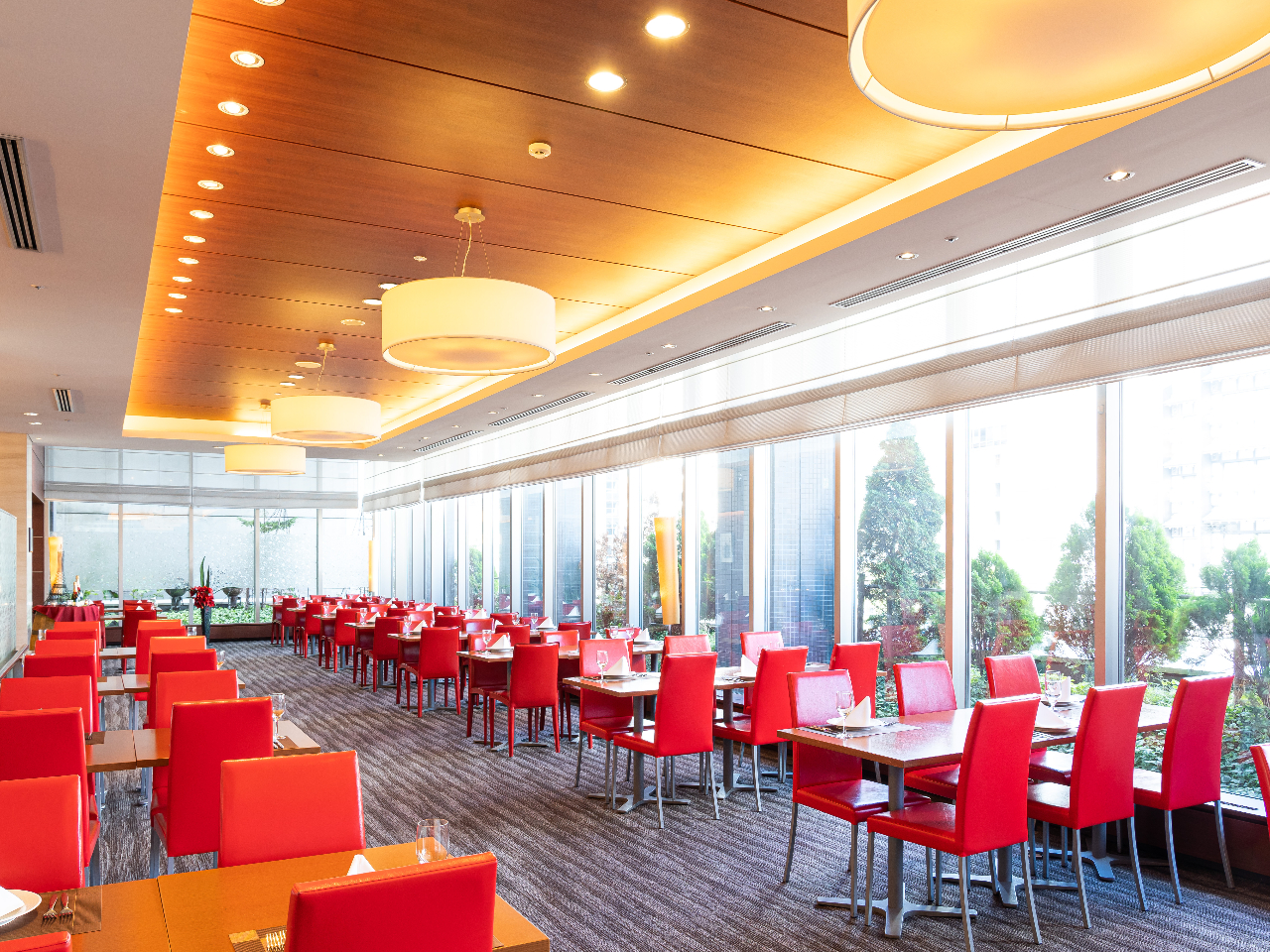 レストランボルドー メインディッシュが選べるフレンチランチビュッフェ