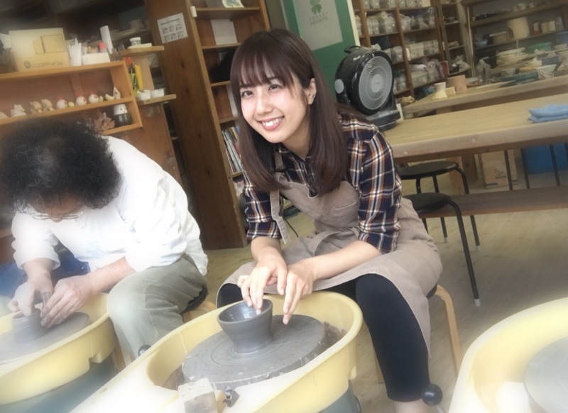 お茶碗やコップなど好きなモノにチャレンジ!