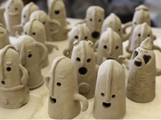 成型が完成したらあとは1週間ほど自然乾燥してから本焼き焼成を行って完成となります