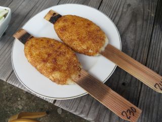 どんぐり工房秘伝のたれをつけて完成!!